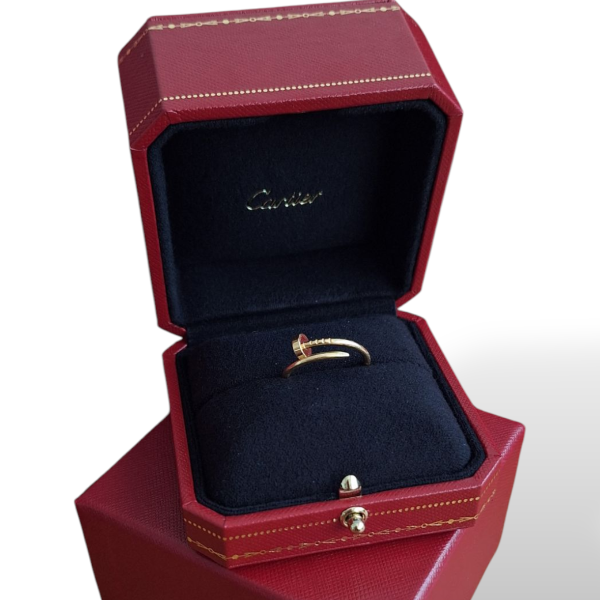 Anel Cartier Just Un Clou em Ouro Amarelo