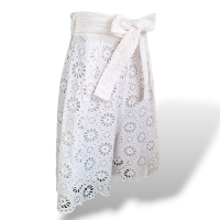 Bermuda Zimmermann Renda Branca-36