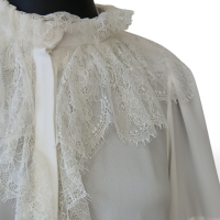 Camisa Lu Monteiro Off White em Seda com Renda-38