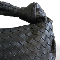 Bolsa Bottega Veneta Jodie Classic Fondant Preta Bolsa Bottega Veneta Jodie Classic Fondant Preta