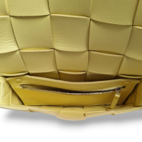 Bolsa Bottega Veneta Cassete Amarela