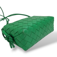 Bolsa Bottega Veneta Camera Loop Mini Verde 