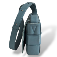 Bolsa Bottega Venetta Cassette Azul 