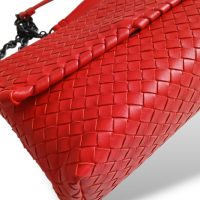 Bolsa Bottega Veneta Olimpia Intrecciato Média Vermelha