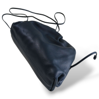 Bolsa Bottega Veneta Pouch Azul Marinho 