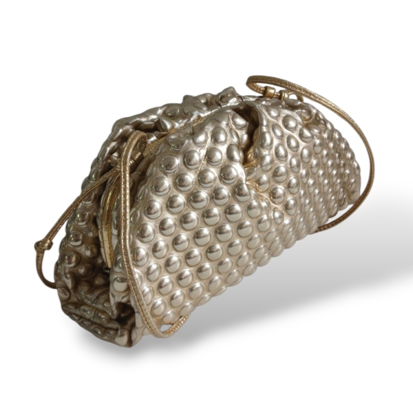 Bolsa Bottega Veneta Metallic Bubble Mini Pouch Dourada