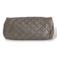 Clutch Carolina Herrera Prata em Matelassê