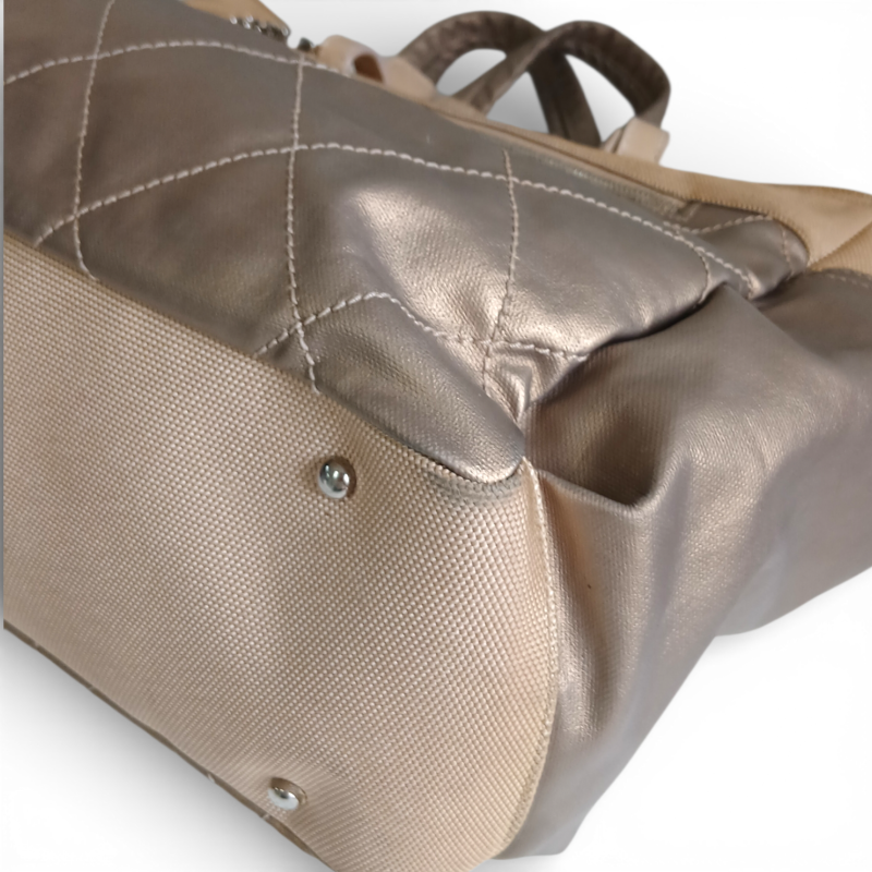 Bolsa Chanel Dourada