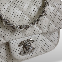 Bolsa Chanel Mini Pouch Off White Bolsa Chanel Mini Pouch Off White