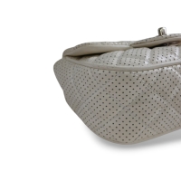 Bolsa Chanel Mini Pouch Off White Bolsa Chanel Mini Pouch Off White