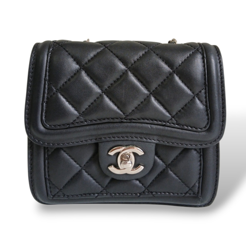 Bolsa Chanel Mini Graphic Flap Preta Matelassê