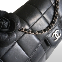 Bolsa Chanel East-West Chocolate Bar Preta Bolsa Chanel East-West Chocolate Bar Preta