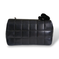 Bolsa Chanel East-West Chocolate Bar Preta Bolsa Chanel East-West Chocolate Bar Preta