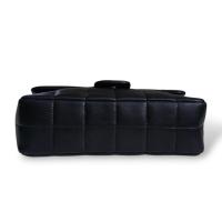 Bolsa Chanel East-West Chocolate Bar Preta Bolsa Chanel East-West Chocolate Bar Preta
