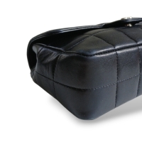 Bolsa Chanel East-West Chocolate Bar Preta Bolsa Chanel East-West Chocolate Bar Preta