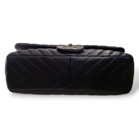 Bolsa Chanel Chevron Jumbo Single Flap Preta com Ferragem Prata