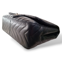 Bolsa Chanel Chevron Jumbo Single Flap Preta com Ferragem Prata