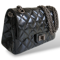 Bolsa Chanel Clássica 2.55 de Matelassê em Verniz Preta com ferragem grafite