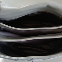 Bolsa Chanel Tiracolo Maxi Lambskin Cinza Ferragem Prata