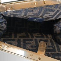 Bolsa Fendi First Small Ráfia 