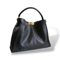 Bolsa Fendi Peekaboo Couro Preta 