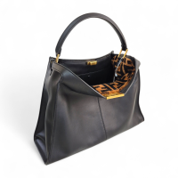 Bolsa Fendi Peekaboo Couro Preta 