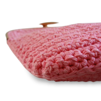 Bolsa Fendi Baguette Crochê Rosa