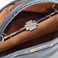 Bolsa Fendi Peekaboo Preta 