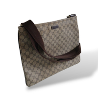 Bolsa Gucci GG Supreme Messenger 