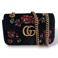 Bolsa Gucci Marmont Small em Veludo Preto com Aplicações