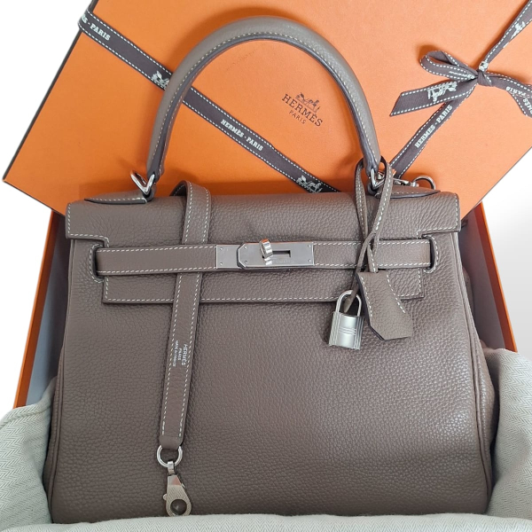 Bolsa Hermès Kelly 28 Etoupe com Ferragens Palladium