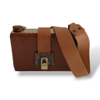 Bolsa Lanvin Sweet Dora Marrom com Python