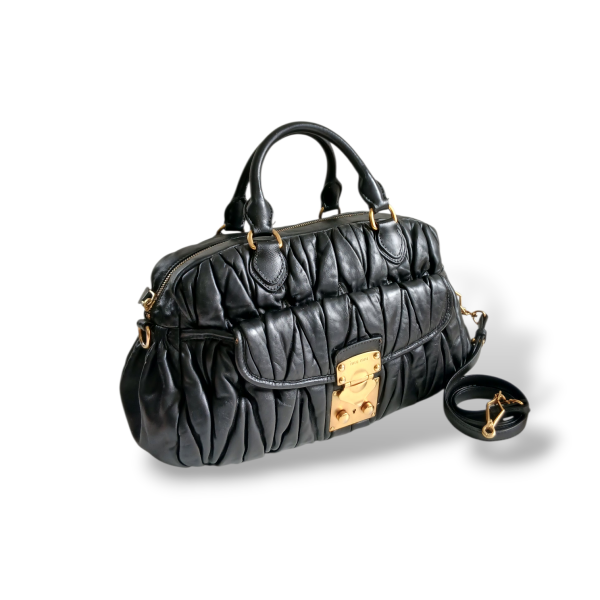 Bolsa Miu Miu Matelassê Preta