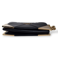 Bolsa Prada Quilted Triangle Preta Ferragens Douradas