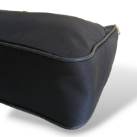 Bolsa Prada Re-Edition Nylon Preta