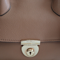 Bolsa Salvatore Ferragamo Tan Fiamma Caramelo Bolsa Salvatore Ferragamo Tan Fiamma Caramelo
