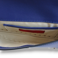 Clutch Valentino Bracelete em Couro Azul Ferragem Light Gold 