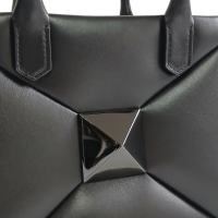 Bolsa Valentino One Stud Preta 