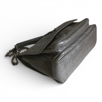 Bolsa Yves Saint Laurent Niki Cinza