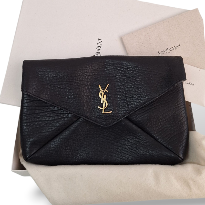 Clutch Yves Saint Laurent Cassandre Preta Clutch Yves Saint Laurent Cassandre Preta