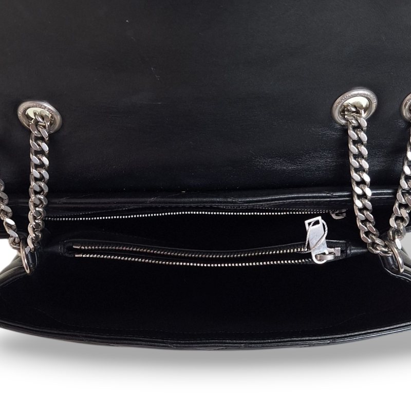 Bolsa Yves Saint Laurent LouLou Puffer Preta