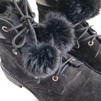 Bota Jimmy Choo Preta Detalhe PomPom-38 Bota Jimmy Choo Preta Detalhe PomPom-38