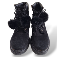 Bota Jimmy Choo Preta Detalhe PomPom-38 Bota Jimmy Choo Preta Detalhe PomPom-38