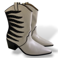 Bota NK Store Branca e Preta-38