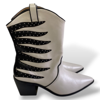Bota NK Store Branca e Preta-38