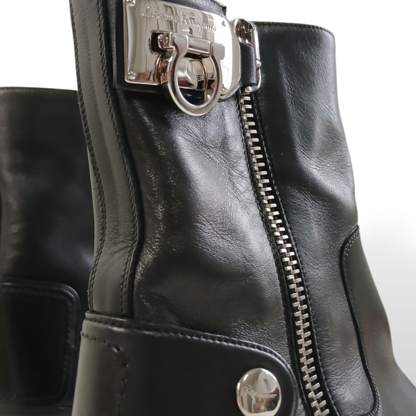 Bota Salvatore Ferragamo Couro Preto - 36 