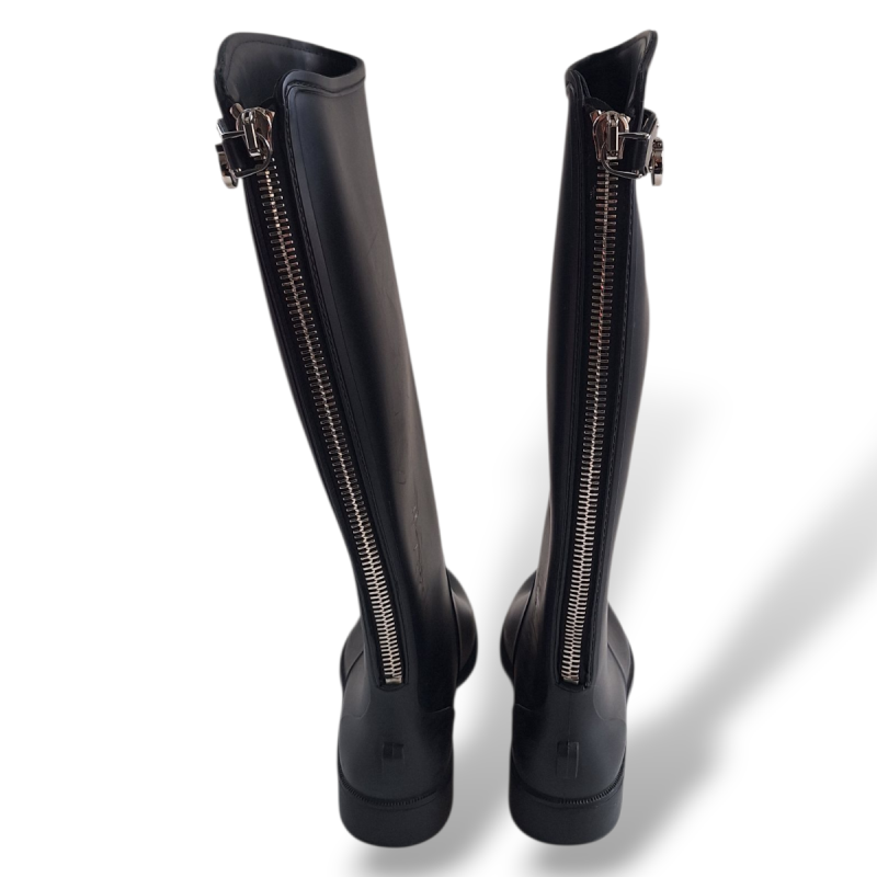 Galocha Salvatore Ferragamo Preta-35