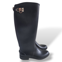 Galocha Salvatore Ferragamo Preta-35