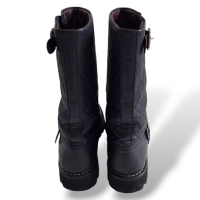 Bota Chanel em Matelassê Preta - 38 Bota Chanel em Matelassê Preta - 38