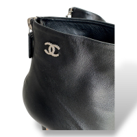 Bota Chanel Preta-37